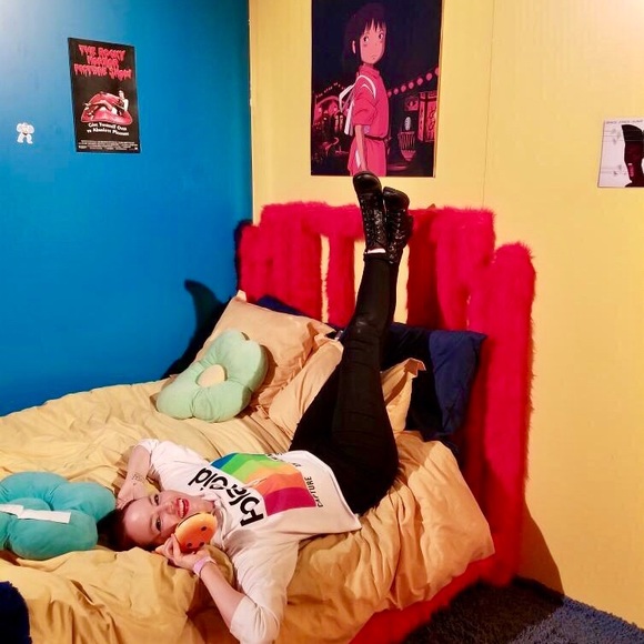 Meet your Posher, Elise - Picture 2 of 3